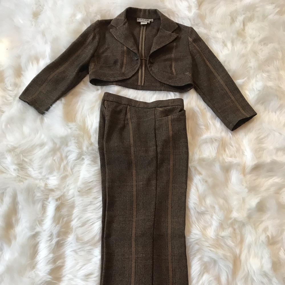 Jacket and pants set